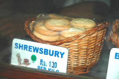 //Shrewsbury Biscuits//

:: આપણે ત્યાં મોટા ભાગના લોકો આને 'શુબેરી બિસ્કીટ' કહીને મંગાવે ::