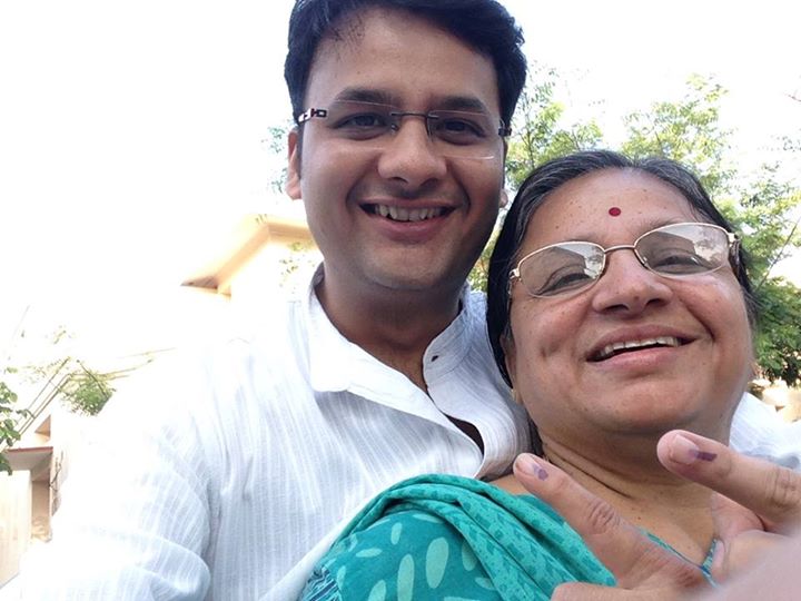 RJ Dhvanit,  Amdavad, Elections2014, PledgeToVote, Selfie