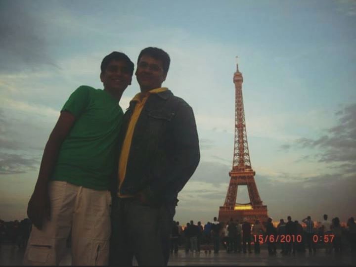 It's painful to see such a beautiful city of #Paris in grief rightnow. 

This photo was clicked with my dear friend Aman in 2010. 

May there be अमन (शांति) in Paris.

#PrayForParis #PrayForPeace #ParisAttacks