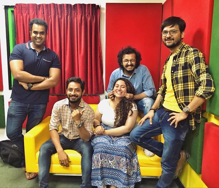 Hum paanch!
@mirchi_rj_ruhan_ @mirchi_rj_kunal @rj_vashishth @ektasandhir