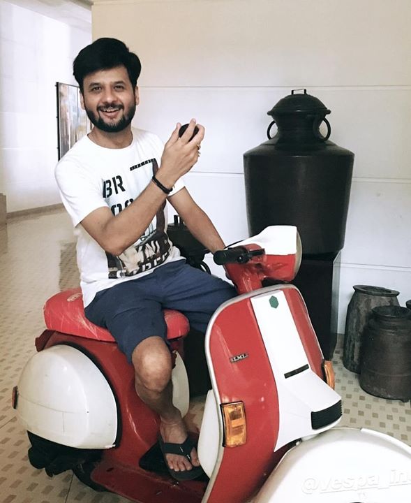 RJ Dhvanit,  oldisgold, nostalgia, bajaj, vespa, scooter, traveldiaries, travelgram, traveldiaries2018, travel