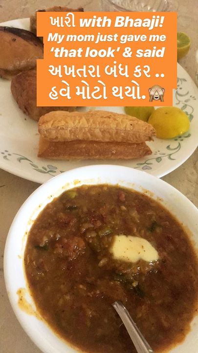 ખારી with Bhaaji! Mom gave me 'that' look કે હવે મોટો થયો.. અખતરા બંધ કર! 🙈
What weird food combinations have you tried?
I have tried dosa with jam! Maggi with dahi, khichadi with ketchup..

#food #foodie #foodgasm #foodporn #foodcomma #foodstagram #foodofinstagram #foodiegram #experiment