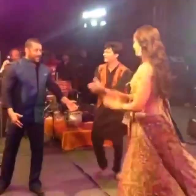 So this is my version of the most popular #dubsmash of recent times!

#prdp #premratandhanpayo #dubSmash #prdpdubsmash #prdptitletrack #latepost #sonamkapoor #salmankhan