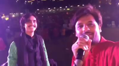 Super fun night with Aditya Gadhvi last night at #mirchirockndhol 

Do watch the #scooter step in the video. 

#mirchirockndhol2017 #navratri #navratri2017 #garba #amdavad