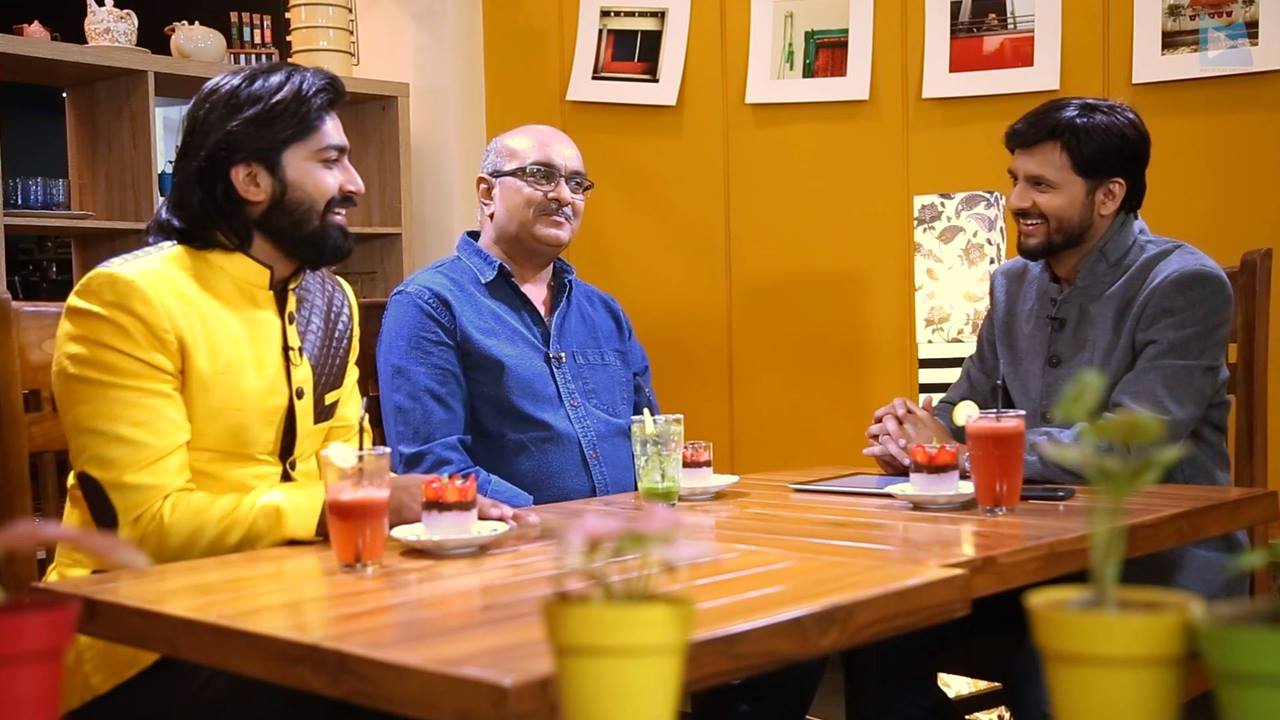 :: Unreleased part of #jalsapartywithdhvanit episode 1::

Did you know Malhar Thakar પાસે genie નામનું એક doggy છે? 

Get all the inside information and fun right here in the uncut episode of #JalsaParty with Dhvanit! 

#jalsaparty #jalsa #party #dhvanit #rjdhvanit #webseries #gujarati #siddhartranderia #malharthakar Gujjubhai The Great