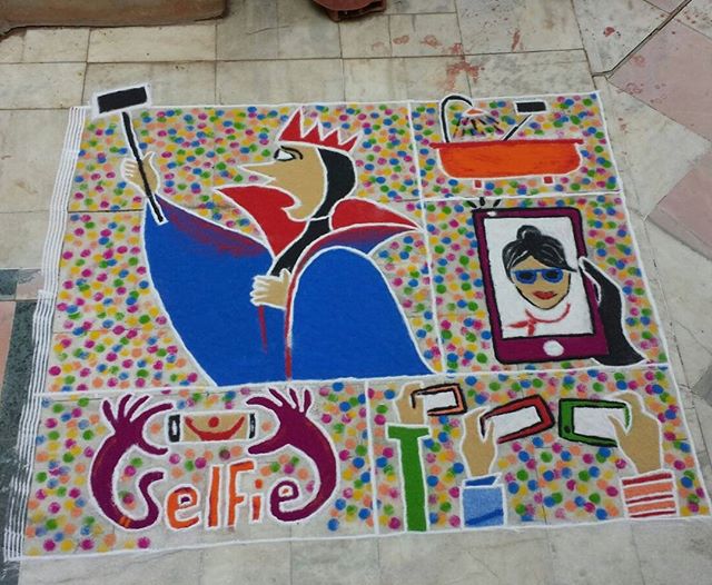 :: New Rangoli I saw this Diwali 02:: Selfie Rangoli

इसे कहते हैं सोश्यल मिडिया की दीवानगी !

#socialmedia #rangoli #colors #colorful #selfiestick #selfie #rangoli #diwali2015