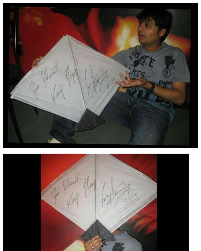 #aamirkhan autographed #kites (#throwback from 2010)

#tbt #throwbackthursdays #ShowcaseUttarayan #uttarayan