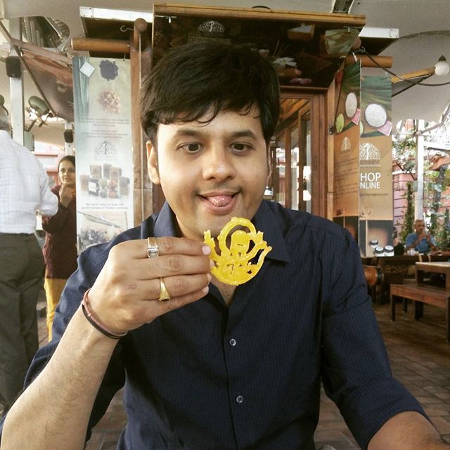 Mouth watering #jalebi for #lunch

#sweet