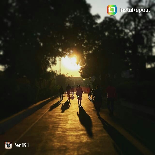 @fenil91 shared this pic of #morning walkers of #ahmedabad. Share your clicks of #amdavad with #iloveamdavad hastag.

#rjdhvanit #dhvanit