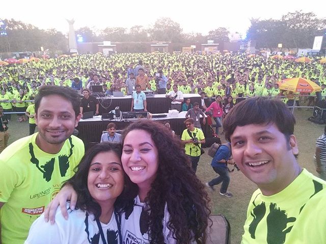 Crowd selfie!!
#mirchineonrun #neonrun #iloveamdavad