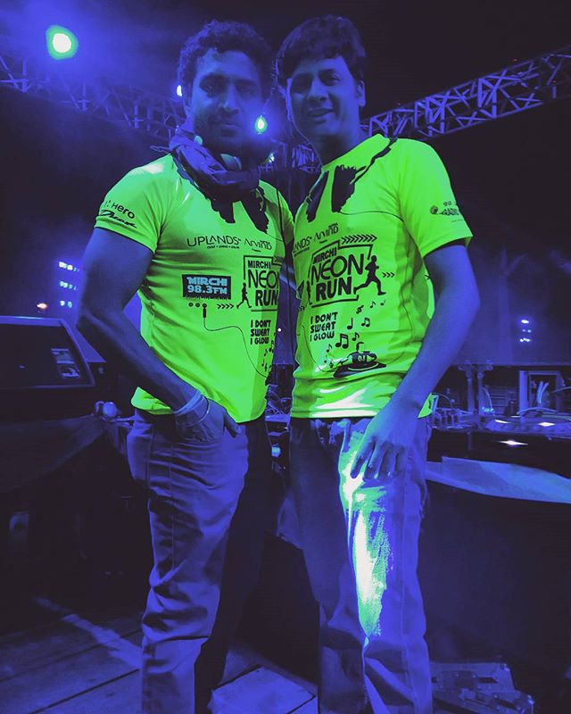 With #Dj #AkbarSami at #mirchineonrun 
#neonrun