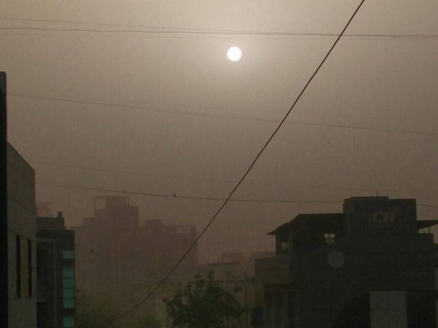 RJ Dhvanit,  sandstorm, moon, sun, sunrise, dust, dhul, ahmedabad