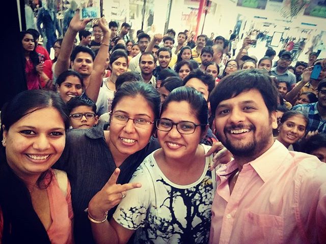 Crowd #selfie 2 with the winners of #mangokethengo at the grand finale!

#aam #mango #mangoes #mangoyathengo