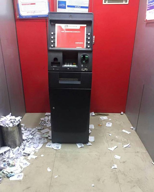 :: Trace in Trash :: Area of this ATM: 40 sq ft
Area of India: 3.287 million sq kms

अगर रोज़ यही होता रहा हर Dustbin में तो कैसे बनायेंगे हम  #swachhbharat ?

#cleanindia #trash