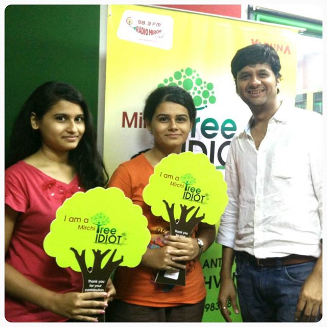 Shivani Shah at the studio for Green Tea Party with her sister to collect her saplings from Mirchi Nursery.. #treeidiots #treeidiot #gogreen #tree