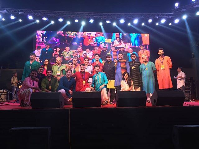 RJ Dhvanit,  mirchi, mirchirockndhol, navratri, hangover, navratri2016, navrtari2k16, garba, team, colleagues