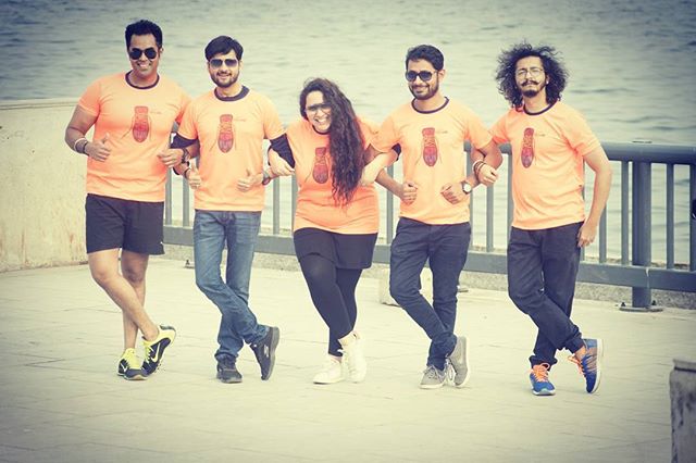 આવો છોને અમારી સાથે મજા કરવા..
#mirchineonrun this Sunday. Register now from bookmyshow

@mirchi_rj_ruhan_ @rj_vashishth @ektainlove @mirchi_rj_kunal