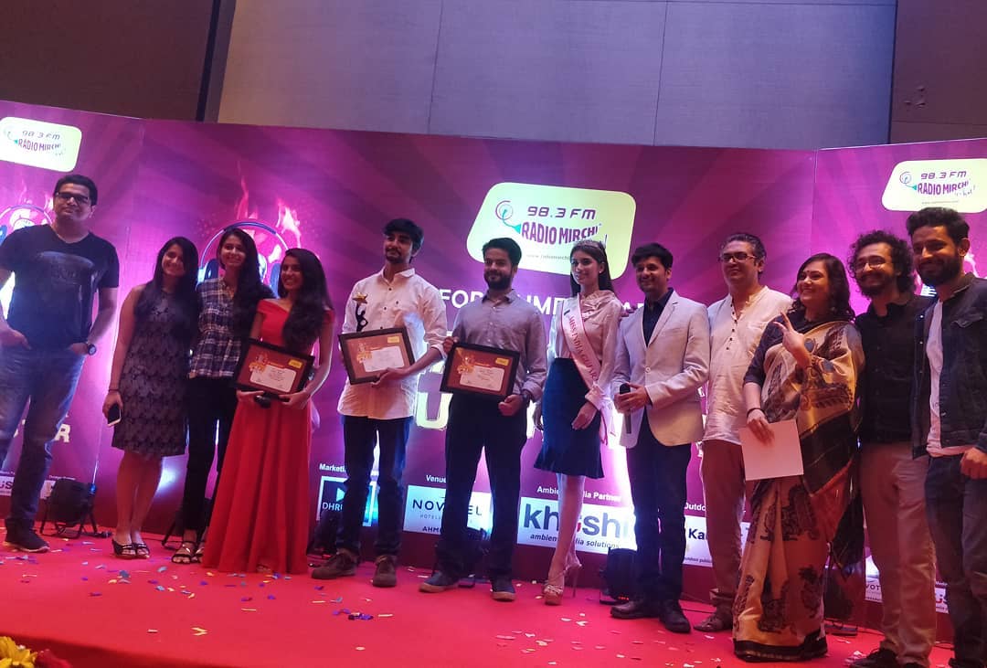 Rj hunt winners and the judges!
Congratulations Krutharth, Pratik and Saloni.
Had a great time @iamaarohii @thekinjaldave @anushkaaa_luhar and it was a pleasure to have Saumya Joshi Sir. 
#sanskar 😋 @mirchirjruhan @rj_vashishth