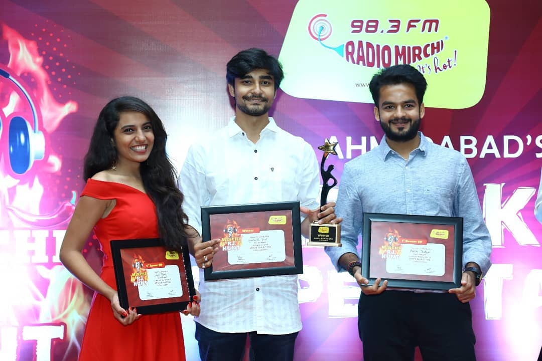 Winners of #mirchirjhunt grand finale!
Congratulations Krutharth Jani, Pratik Thakkar and Saloni Raval.
Catch them tomorrow morning with me on the show.

#rjhunt #rj #radiojockey #radio #winner #winners #grandfinal