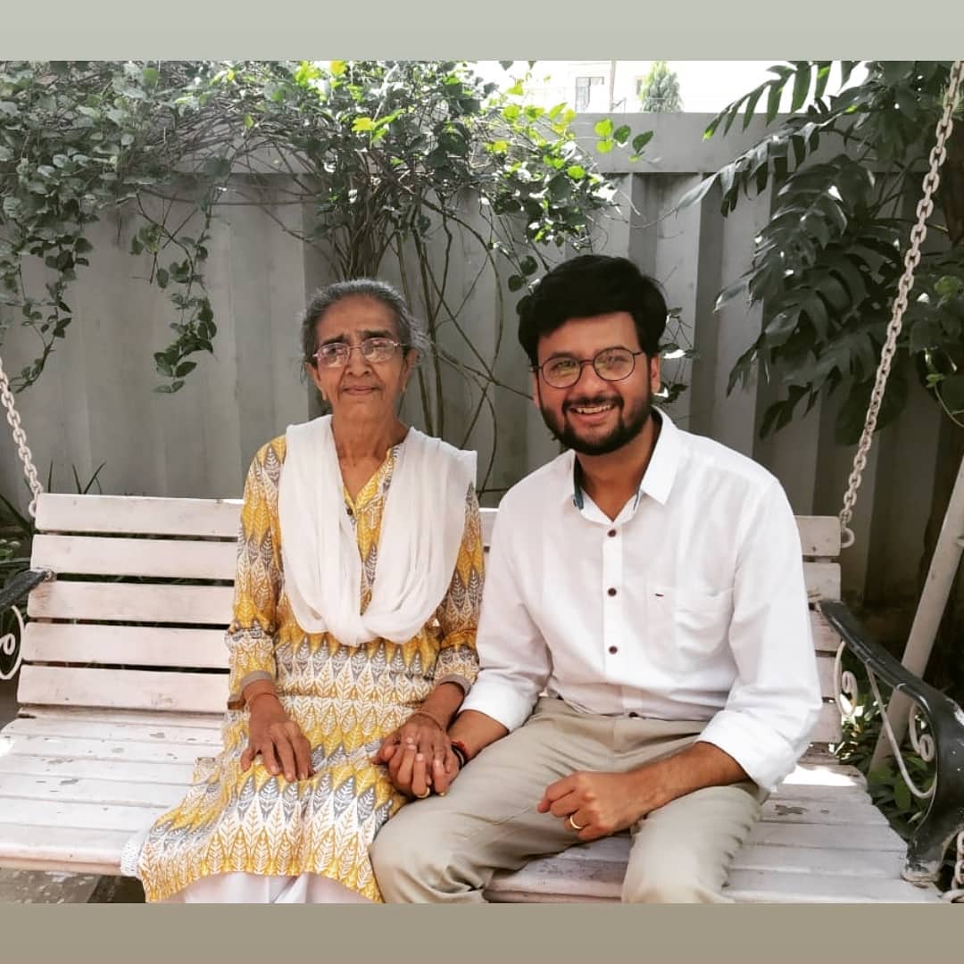 I can't express how happy I was meeting her after ages! Met my બાળ વિહાર teacher Geetaben after ages..
Full video coming soon.. #swipeleft #school #teacher #humbled #nostalgia #nostalgic #schooldays #schooltime