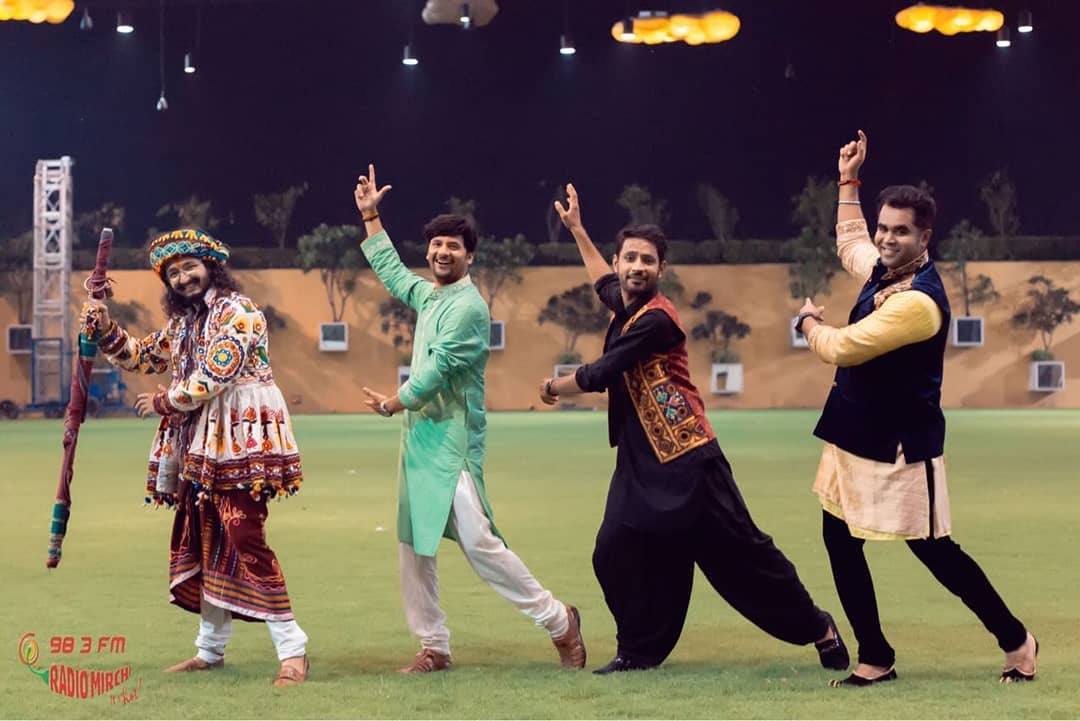 Ready to groove this #navratri?

New pictures with the gang coming soon.. #mirchirockndhol #navratri2018 #tbt #throwback #throwbackthursday #throwbackthursdays @mirchi_rj_kunal @mirchirjruhan @mirchi_rj_vashishth