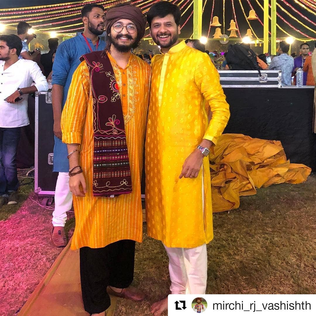 RJ Dhvanit,  ootn, aboutlastnight, navratri, navratri2018, mirchirockndhol2018, navratriready, mirchirockndhol