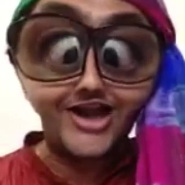 Meet #NaKaMo #dhvanit ka friend
Part 7
#rjdhvanit #mirchirockndhol #mirchigarba #garbapasses #garba #mirchirockanddhol #navratri #navratri2015