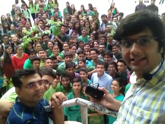 JG College ke #treeidiots

#treeidiot #gogreen #tree