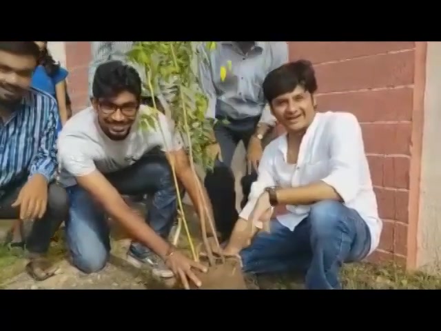 Did tree plantation last week at Gujarat College Cricket Ground with @jaspritb1 
#treeidiot #treeidiots #gogreen #tree