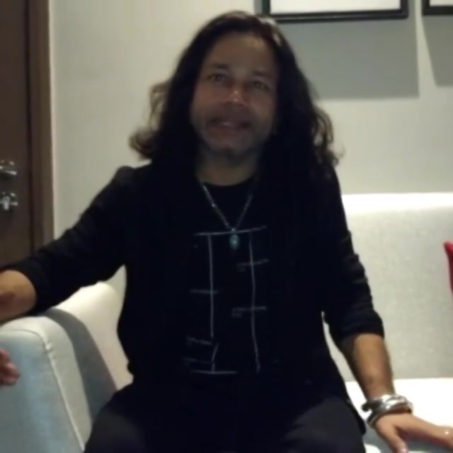 @kailashkher ka message for #ahmedabad post the #housefull #concert today evening.

#kailasainahmedabad #kailashkher