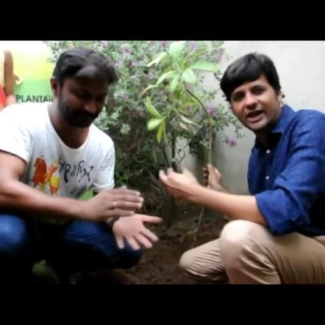 #treeidiot with Renowned #theatre artist and #actor @abhinay.banker 
#treeidiots #gogreen #tree