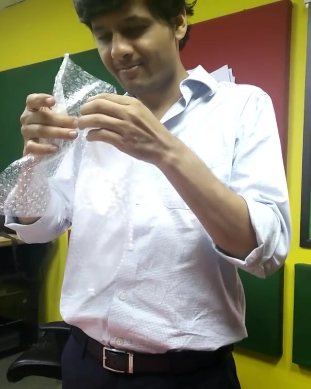 Favorite time pass!! #bubblewrap #timepass