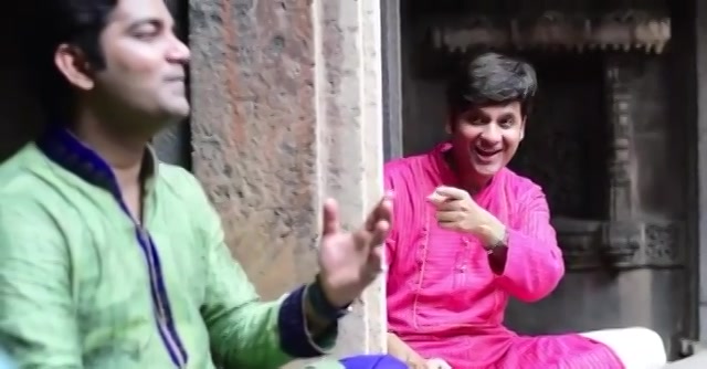 Watch MY LAST GUITAR GARBA of the SEASON featuring @bhumikshahbs and @khandekars on Guitar!
ગિટાર ગરબા Video 2 watch full video here: https://m.facebook.com/story.php?story_fbid=10153656979290834&id=81800370833
તમારા Feedback