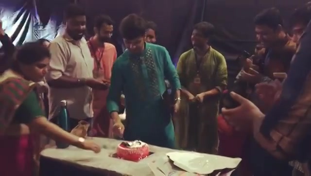 Surprise celebration backstage by the team for my completion of 13 years with #mirchi

#mirchirockndhol #navratri #navratri2016 #navratri2k16 #latergram #latepost