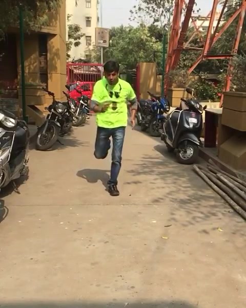 Bhaag #amdavad bhaag!

Practising for #mirchineonrun season2. Join us by registering at bookmyshow, PayTm or Mirchi Office.

5th Feb at Merriment Party Lawns.

#ahmedabad #neon #run #marathon #slowmotion