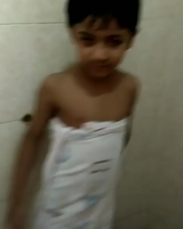 Bathroom singing entry sent by Namrata of her son. You too can DM me your bathroom singing video and get a chance to win an iPhone x

#bathroomsinger #bathroomsinging #iphone #iphonex #iphone10 #bathroom #singing #dhvanit