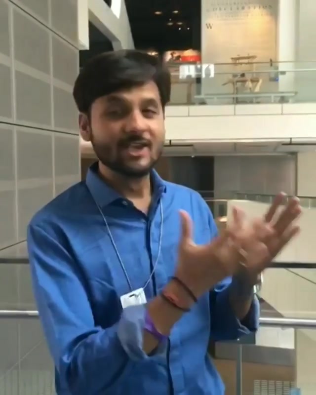 Met Sonia at Newseum, and it was interesting to see her wear a mangalsutra.

#newseum #newspaper #media #washingtondc #washington #travel #traveldiaries #travelgram #US #USdiaries #dhvanit