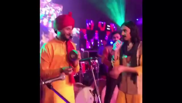 All about last night!!
.
.
@adityagadhviofficial  @malhar028 @mirchi_rockndhol .
.
.
.
#navratri #navratri2019 #garba #fun #music #ahmedabad #surat #baroda #rajkot #gujarat #palanpur #bharuch #bhavnagar #jamnagar