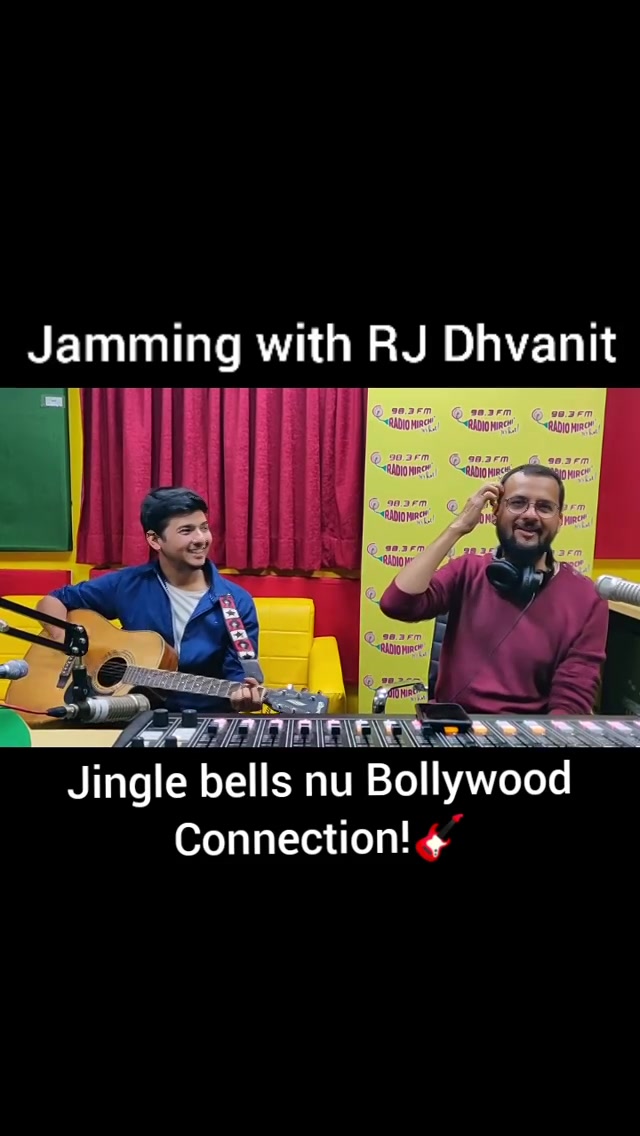 Jingle bells ane bollywood nu aa connection kevu lagyu? 
On guitar : @mirchi.umang