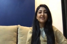 આ શરદ-પૂનમે આવી રહà«àª¯àª¾àª‚ છે àªà«‚મિ તà«àª°àª¿àªµà«‡àª¦à«€àª¨àª¾ ગમતાં ગરબા !
@bhoomitrivediofficial 
#bhoomitrivedi #bhoomitrivediofficial #SharadPoonam #dhvanit #rjdhvanit #GamtaGarba #Rad