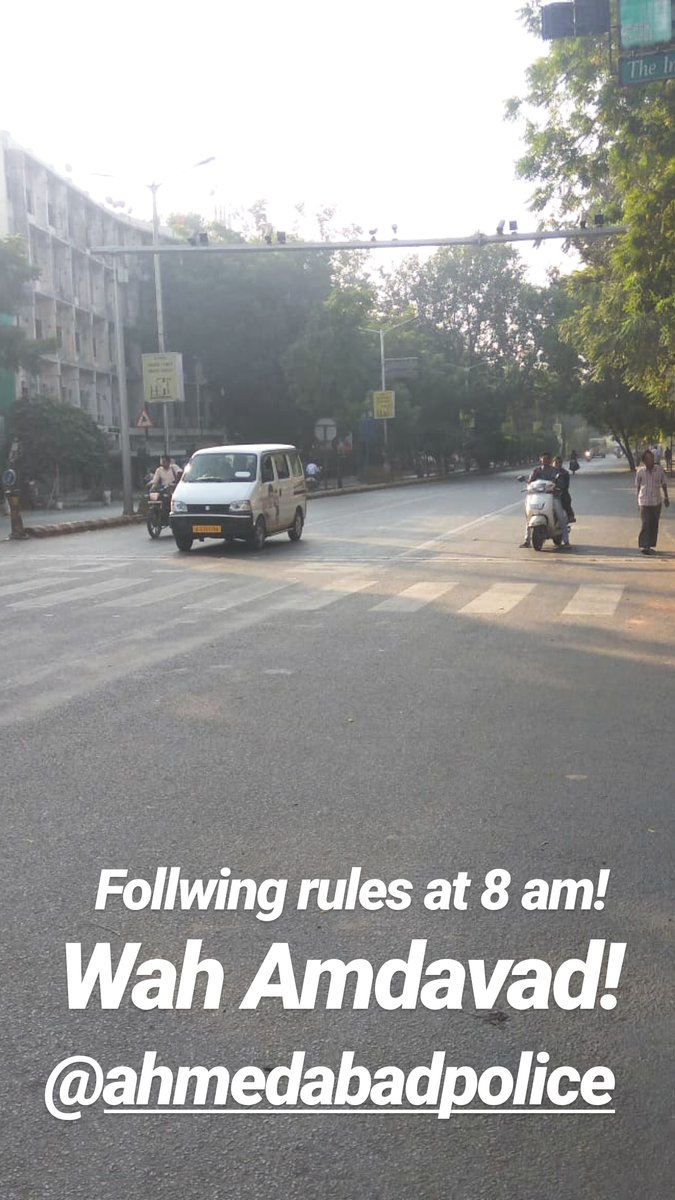 Following rules at 8am! Wah Amdavad! #ahmedabad #amdavad #trafficrules @AhmedabadPolice @AhdTraffic https://t.co/jytVOyBLwj