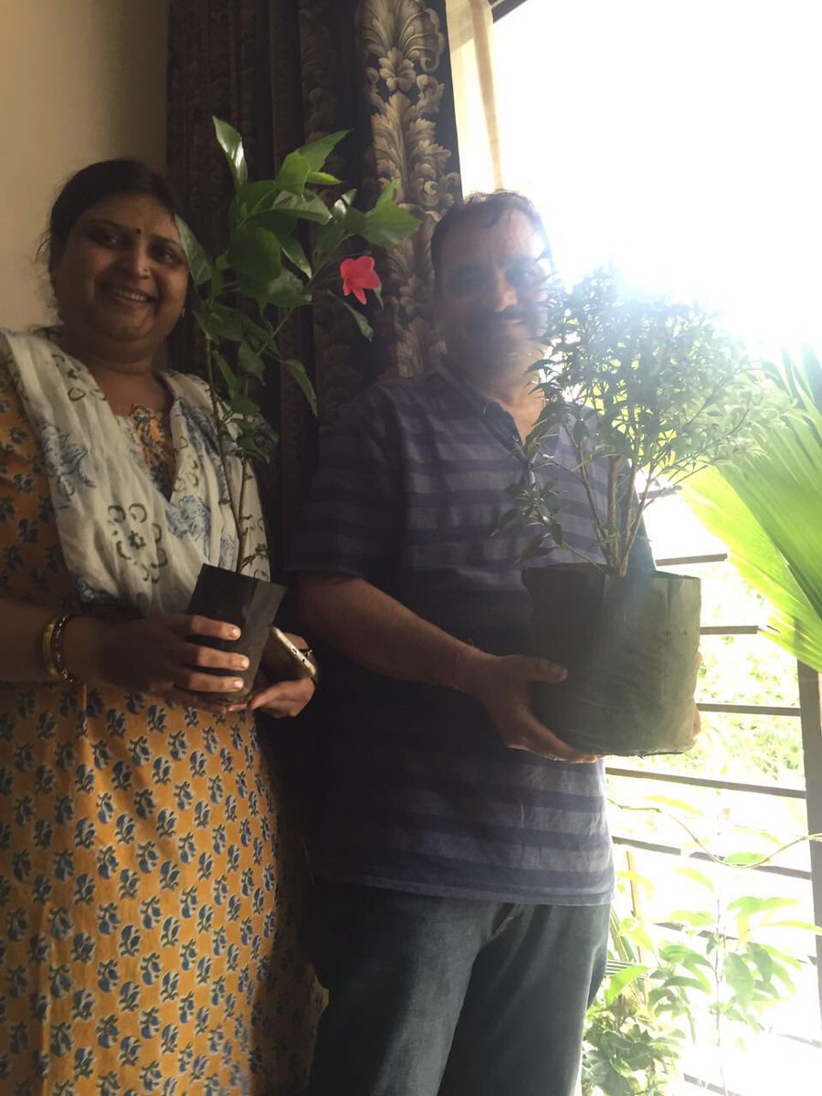 RT @ASLI_SACHIN: @RjDhvanit Mom & Dad never misses a chance to plant some more plants😁❤️ #plantoholic #TreeIdiot https://t.co/7MouTw2vvk