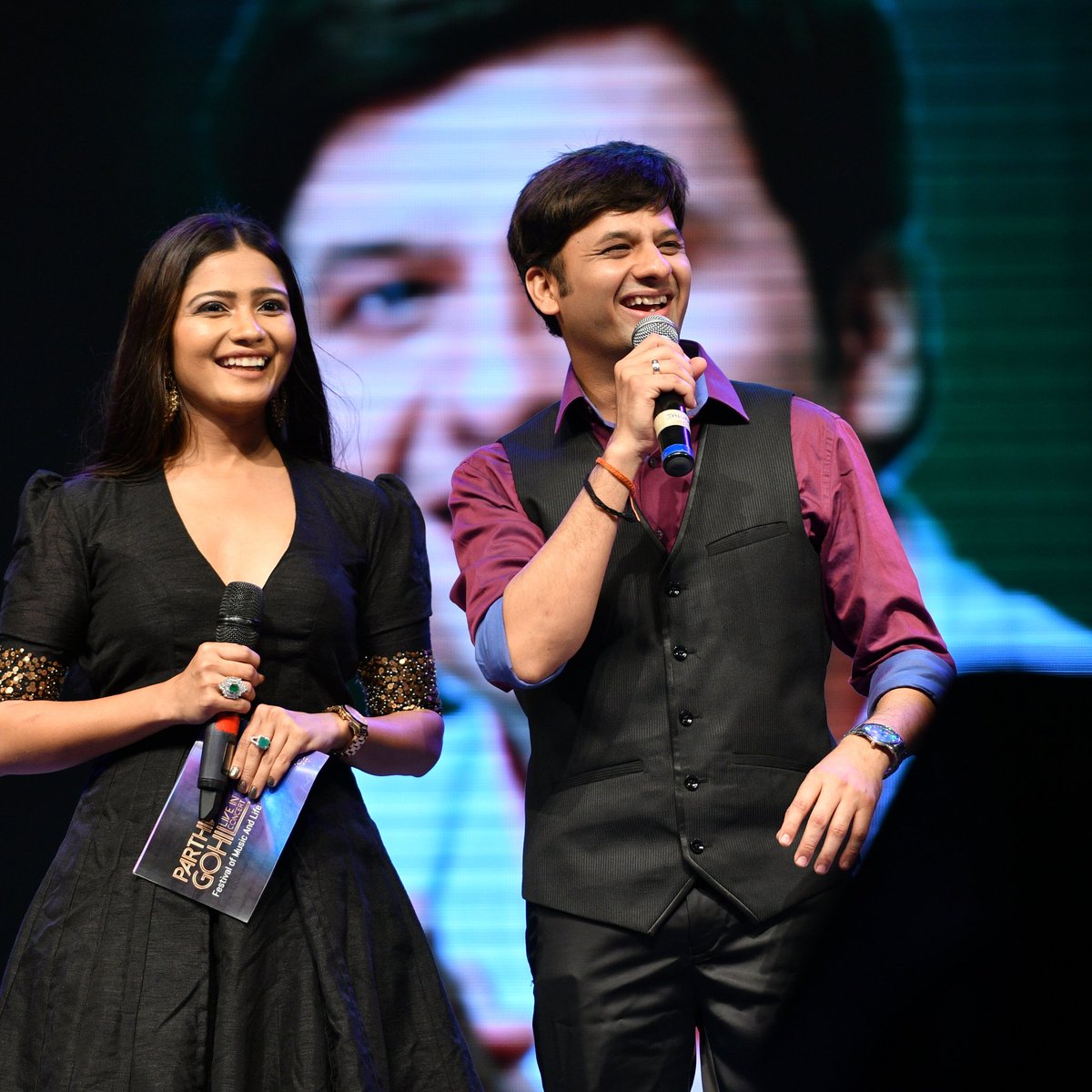 Last night performing #guitarguruvaar with @parthivgohil was super fun! Pics courtesy: Adwait Prajapati https://t.co/Q7L06ae4lv