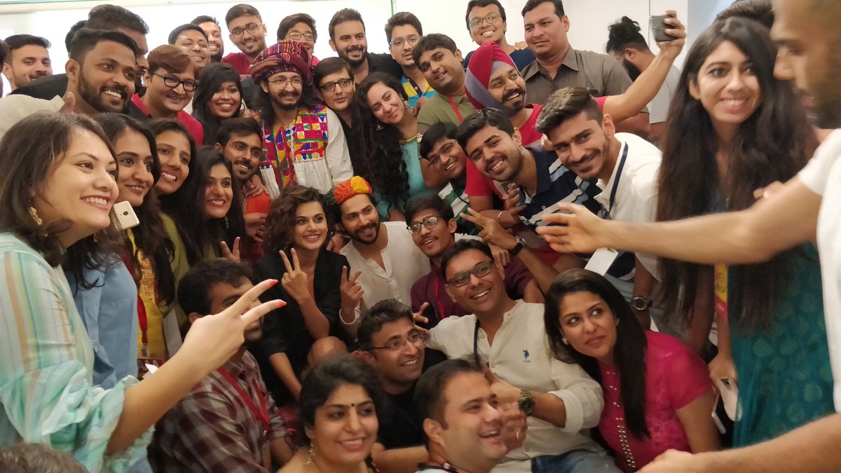 #judwaa2inahmedabad at #mirchi #ahmedabad office. They are gonna be there at #mirchirockndhol tonight https://t.co/4R3q5flFn3