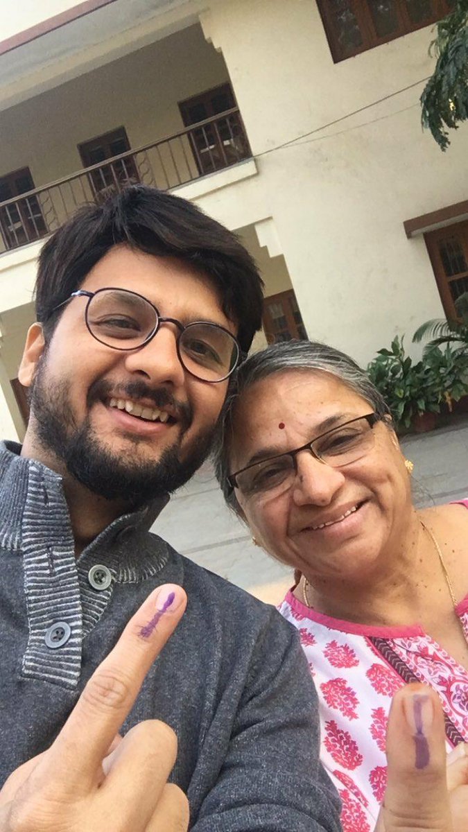 First one to vote at my voting booth. #gujaratelection #vote #voting #dotchetohhotche https://t.co/4HlzQJ0zUK