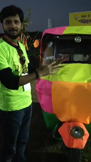 Neon rickshaw at #mirchineonrun season 3 https://t.co/7FpSfwjLnZ