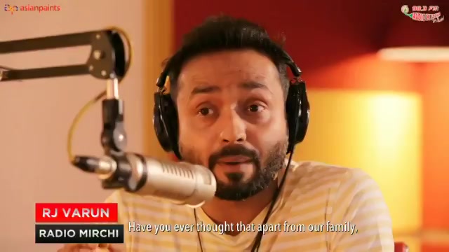 @RadioMirchi and @AsianPaints ae bhaira rangon na asli kalakaaro na Jeevan ma khushiyon na rang. Watch us pay our gratitude to our #UnsungHereos here https://t.co/Ye5qeszUZ0